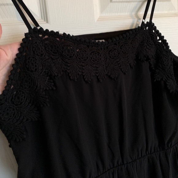 Black dress - Picture 2 of 5